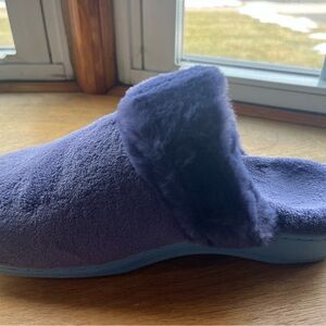 Vionic blue indoor outdoor Slippers